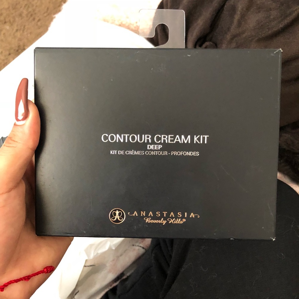 Anastasia Beverly bills contour kit deep